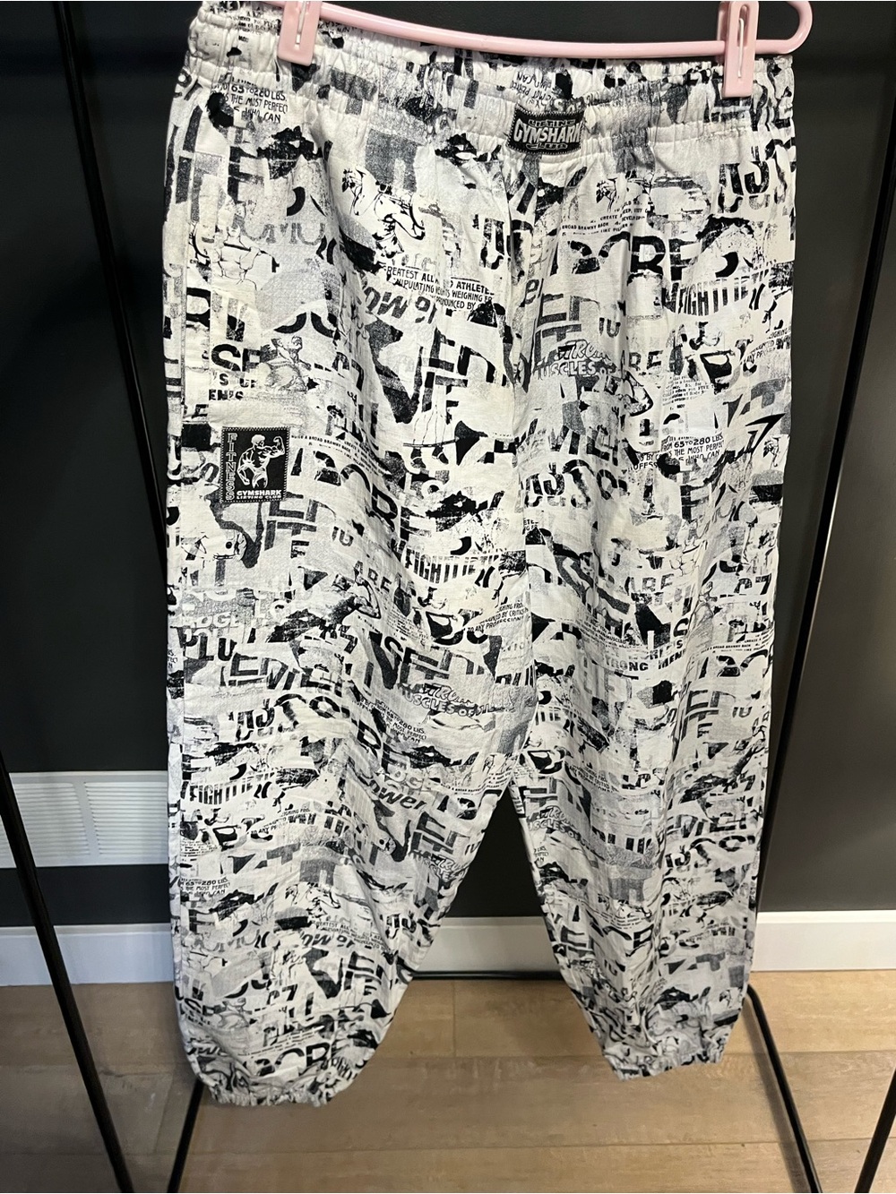 Gymshark Men’s Graphic Pumper Pants